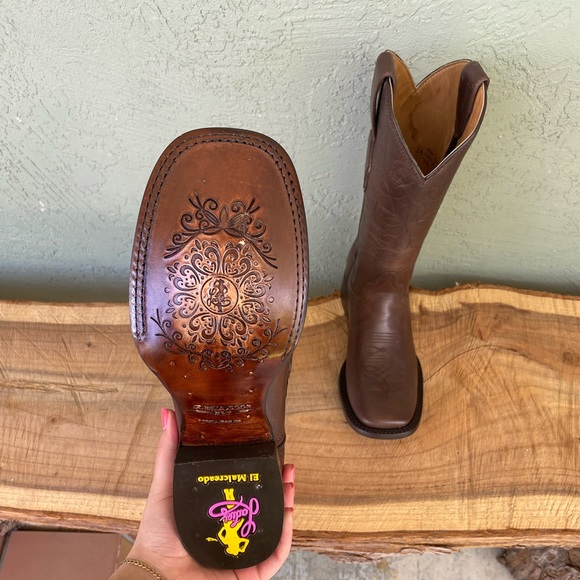 Brown square toe boots - Picture 1 of 2